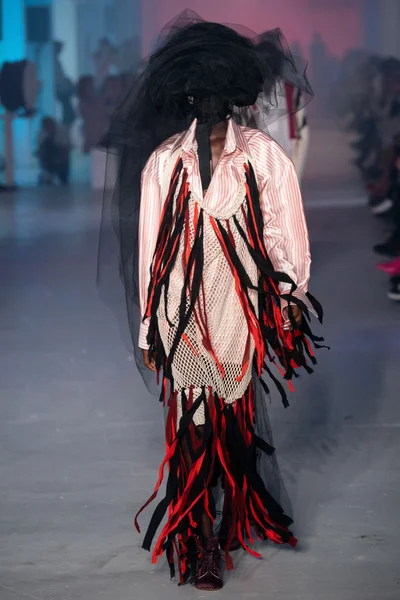 Look 17